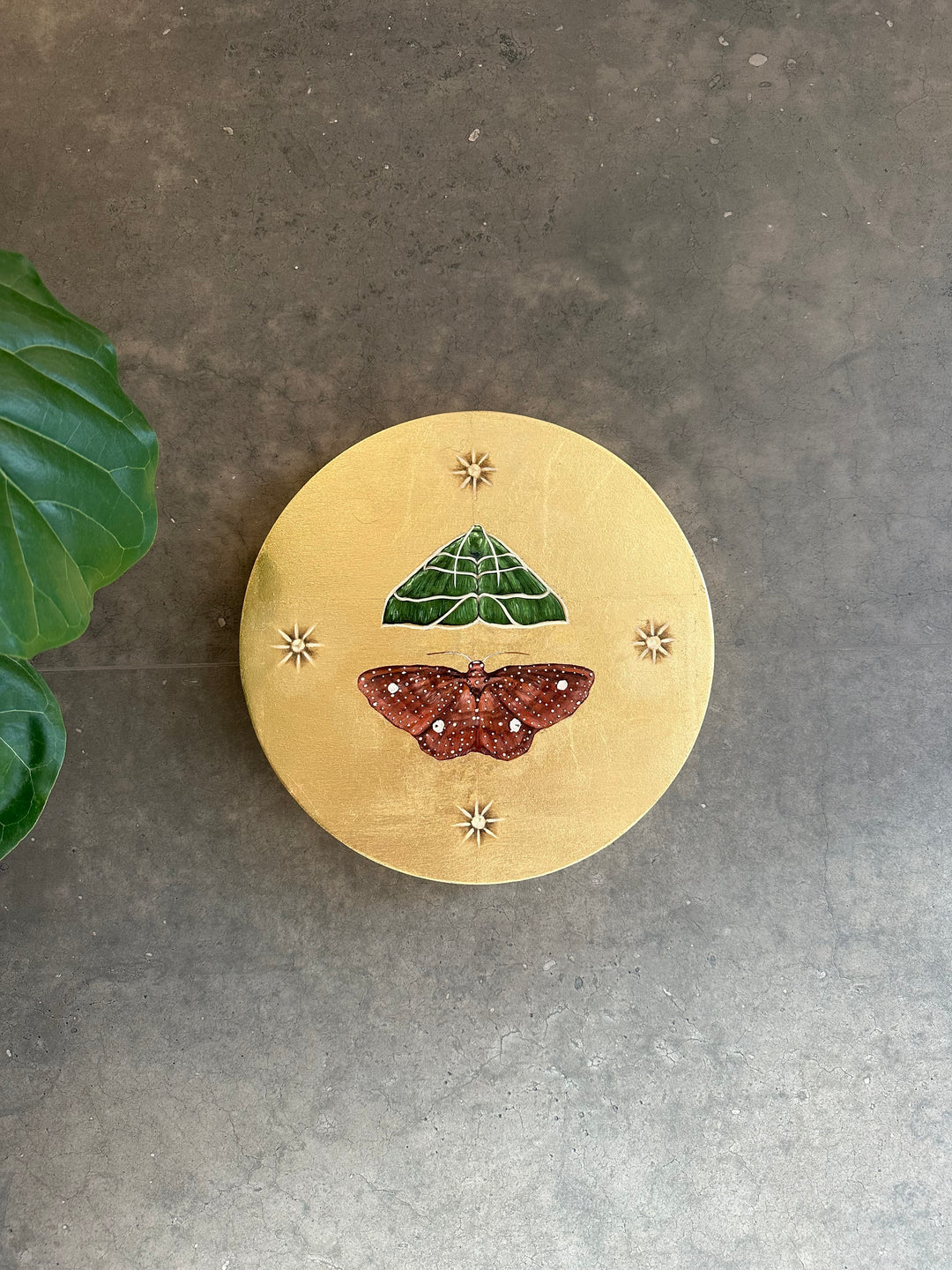 To The Light, 12" ROUND OIL ON PANEL